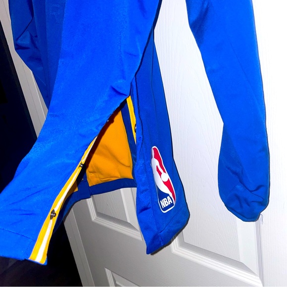NBA Golden State Warriors 4X Champion Jacket Adifas Size Med. Perfect Condition - Picture 6 of 9